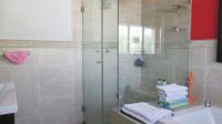 Main Bathroom - 12 square meters of property in Florida