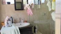 Bathroom 2 - 15 square meters of property in Florida