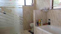 Bathroom 2 - 15 square meters of property in Florida