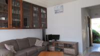 Lounges - 18 square meters of property in Horison View