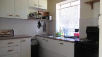 Kitchen - 8 square meters of property in Horison View