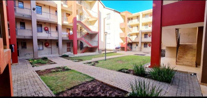 2 Bedroom Apartment for Sale For Sale in Jabulani - MR650313