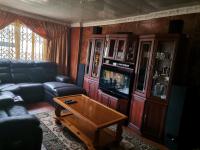 Lounges of property in Clayville