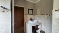 Main Bathroom - 7 square meters of property in Randhart