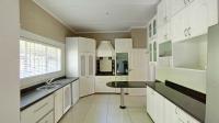 Kitchen - 36 square meters of property in Ferncliffe