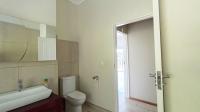 Bathroom 2 - 9 square meters of property in Ferncliffe