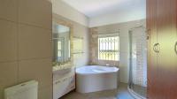 Main Bathroom - 10 square meters of property in Ferncliffe