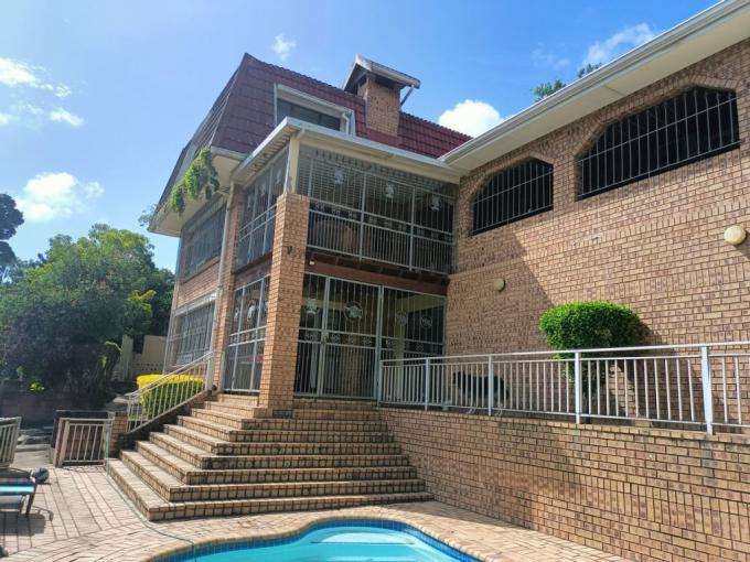 5 Bedroom Simplex for Sale For Sale in Amanzimtoti  - MR650404