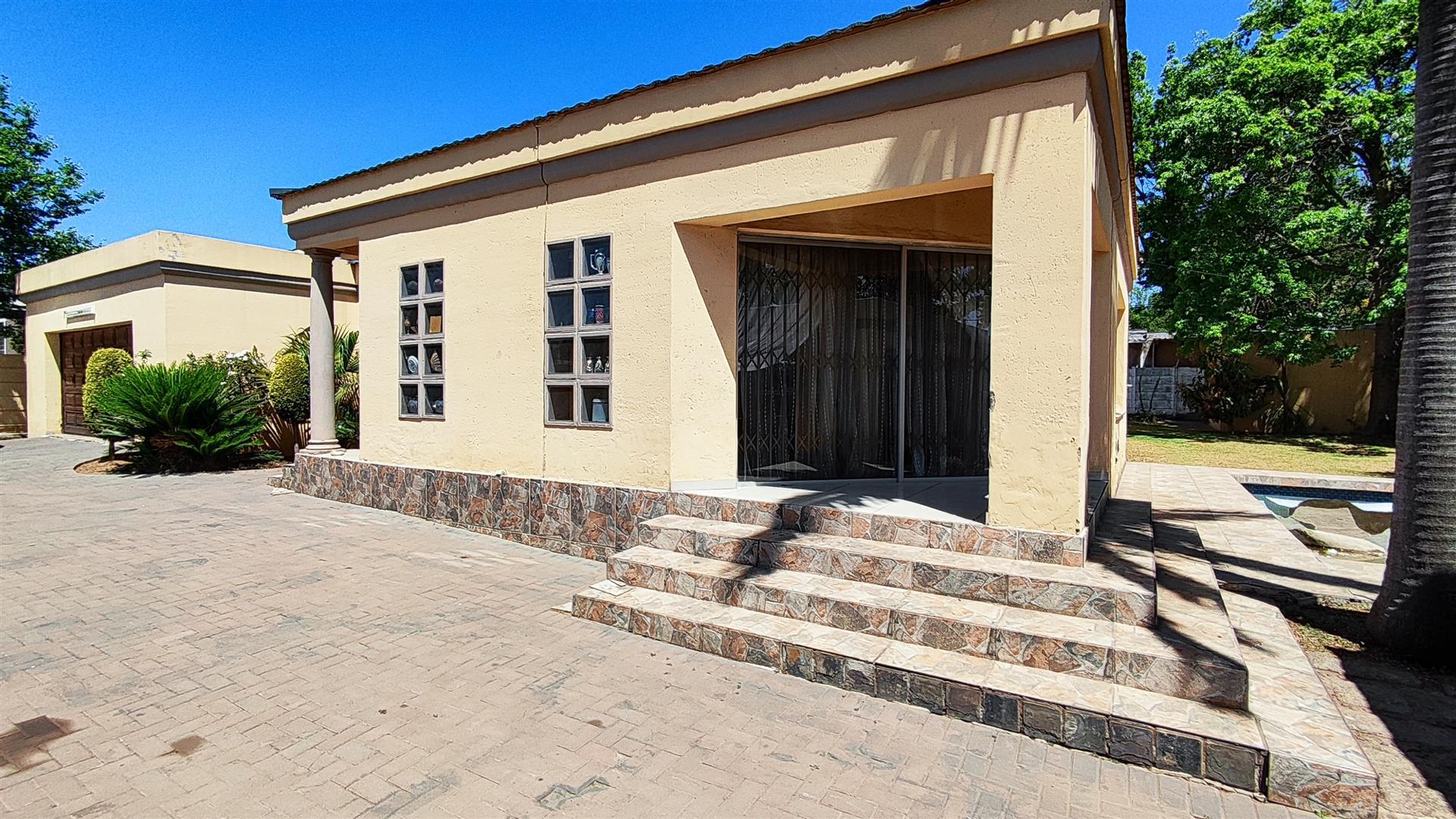 Front View of property in Edenvale