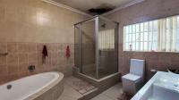 Main Bathroom - 13 square meters of property in Edenvale