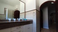 Bathroom 2 - 7 square meters of property in Sunningdale - JHB