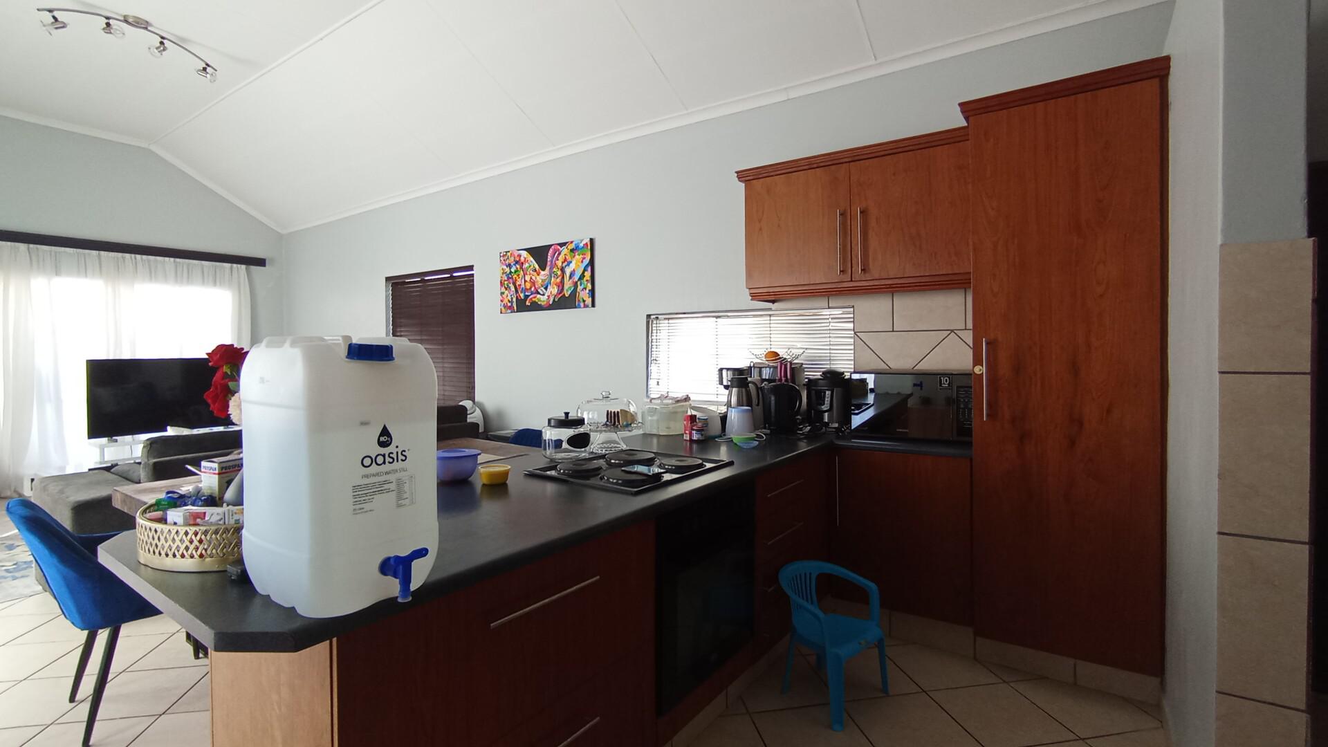 Kitchen - 13 square meters of property in Boardwalk Manor Estate