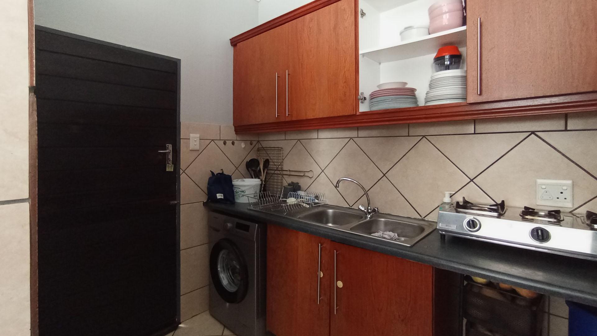 Kitchen - 13 square meters of property in Boardwalk Manor Estate