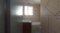 Bathroom 1 - 5 square meters of property in Boardwalk Manor Estate