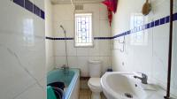 Bathroom 1 - 5 square meters of property in Hillary 