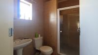 Main Bathroom - 5 square meters of property in Thatchfield Hills Estate