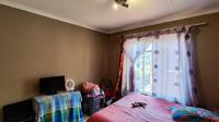 Bed Room 1 - 14 square meters of property in Witfield