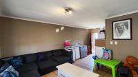 Lounges - 16 square meters of property in Witfield