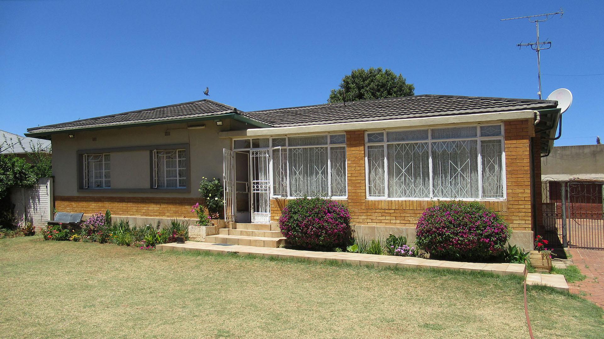 Front View of property in Wentworth Park