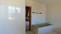 Main Bathroom - 11 square meters of property in Moreletapark