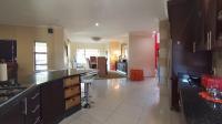 Kitchen - 47 square meters of property in Theresapark