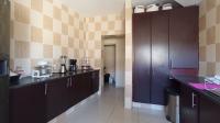 Kitchen - 47 square meters of property in Theresapark