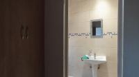 Bathroom 3+ - 16 square meters of property in Theresapark