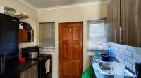 Kitchen - 7 square meters of property in Comet