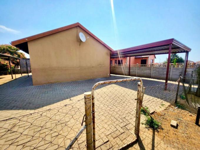 3 Bedroom House for Sale For Sale in Boitekong - MR650741