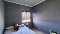 Bed Room 1 - 10 square meters of property in Driefontein 85-Ir