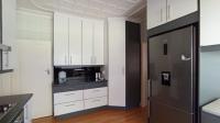 Kitchen - 22 square meters of property in Discovery