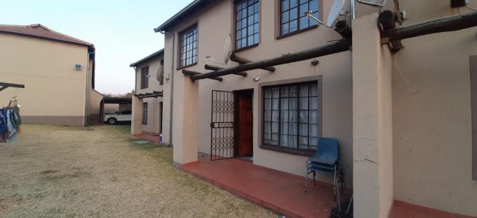 2 Bedroom Apartment for Sale For Sale in Roodepoort West - MR650991