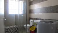 Bathroom 1 - 7 square meters of property in Townsview