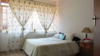 Bed Room 1 - 14 square meters of property in Florida