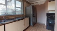 Kitchen - 18 square meters of property in Pretoria Gardens