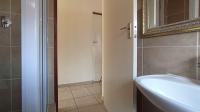 Bathroom 1 - 5 square meters of property in Chantelle