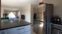 Kitchen - 10 square meters of property in Chantelle