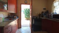 Kitchen - 8 square meters of property in The Orchards