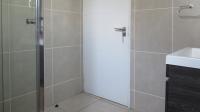 Bathroom 1 - 5 square meters of property in Olivedale