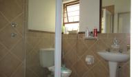 Bathroom 1 - 6 square meters of property in Paulshof