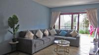 Lounges - 19 square meters of property in Paulshof