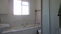 Bathroom 1 - 7 square meters of property in Florida