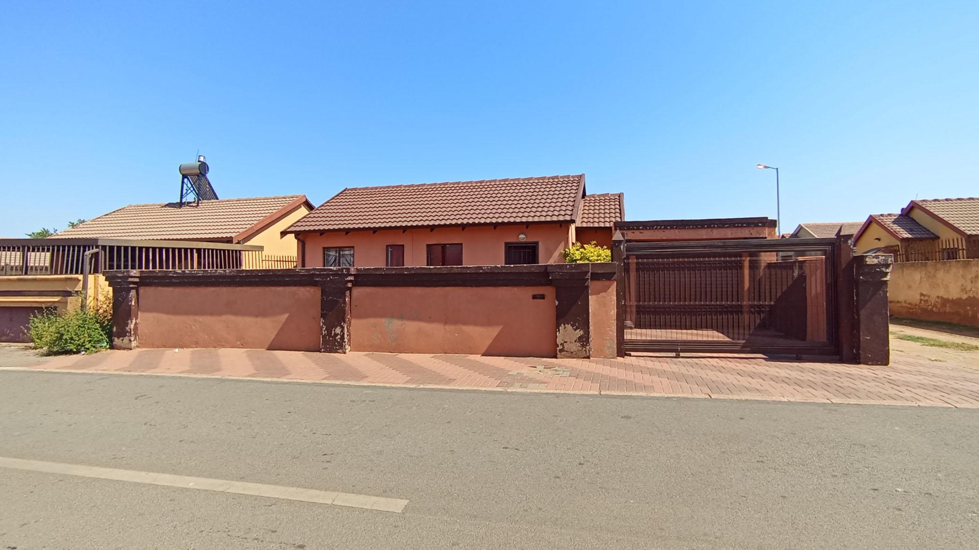 Front View of property in Soshanguve East