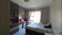 Bed Room 1 - 15 square meters of property in Rua Vista