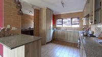 Kitchen - 22 square meters of property in Rua Vista