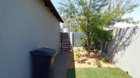 Backyard of property in Rua Vista