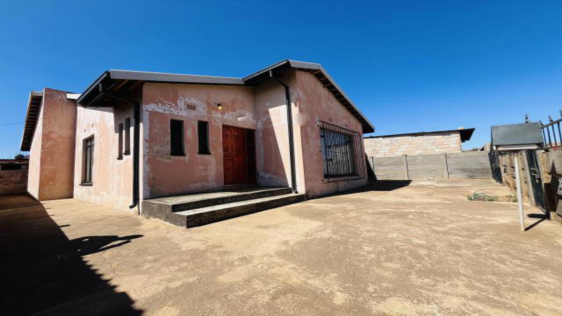 Front View of property in Tembisa