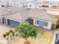 3 Bedroom 2 Bathroom House for Sale for sale in Thatchfield