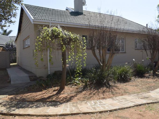 3 Bedroom House for Sale For Sale in Parkdene (JHB) - MR651302