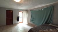 Bed Room 1 - 35 square meters of property in Dowerglen